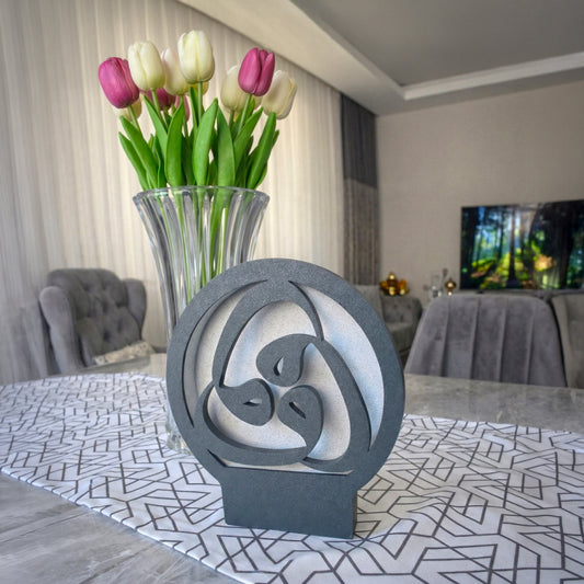 3 Vav, Tevazu ve Kulluğun Sembolü Masa Lambası Gri